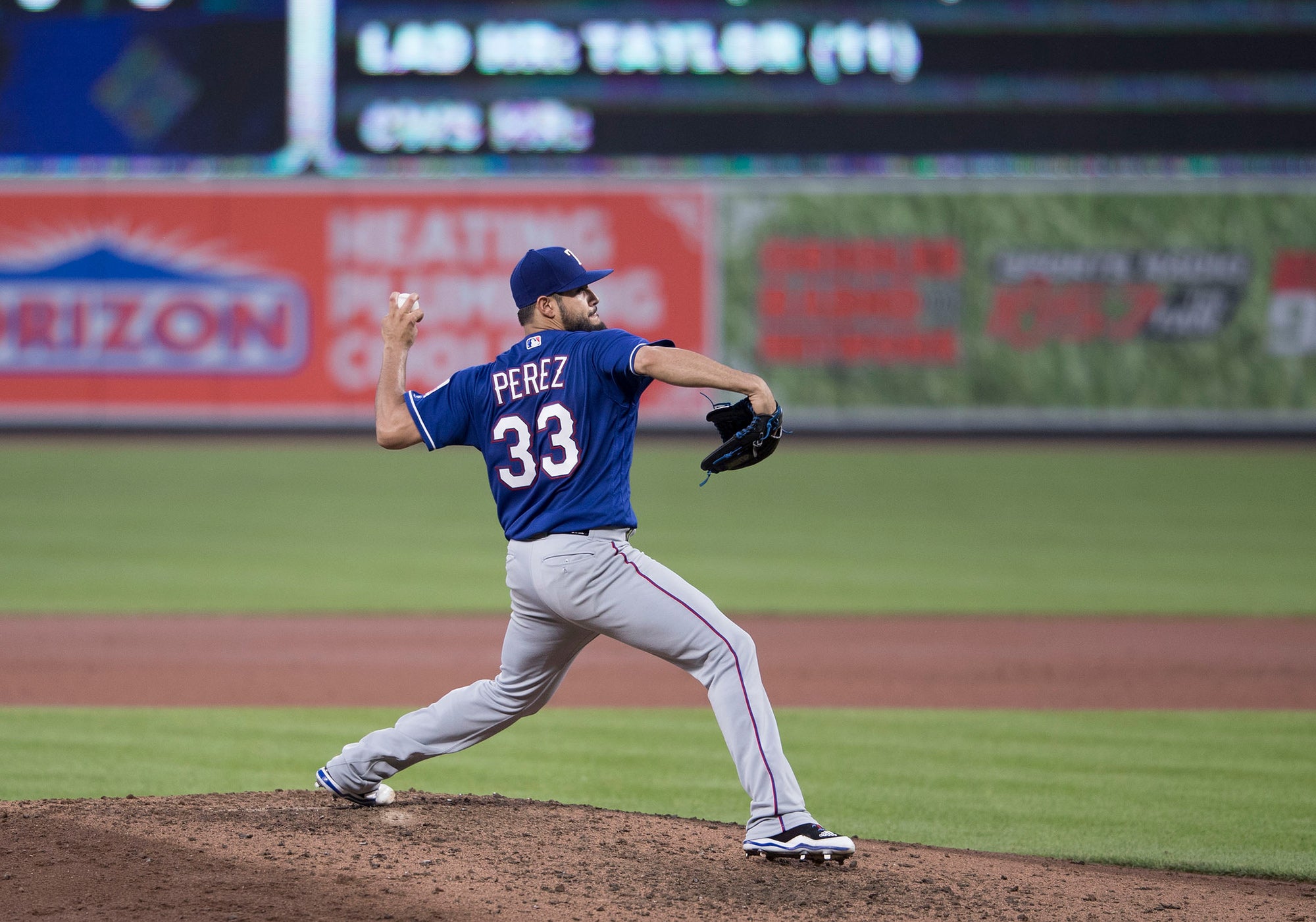 Rangers pitcher Martin Perez draws rebuke from PETA for eating bull