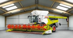 CLAAS LEXION Combine