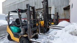 forklifts-winter